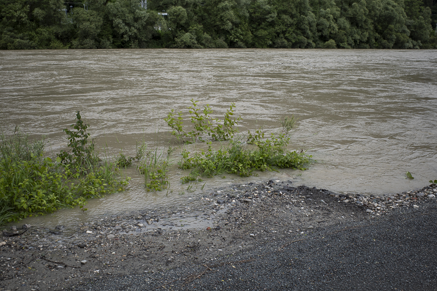 Die Drau führt Hochwasser